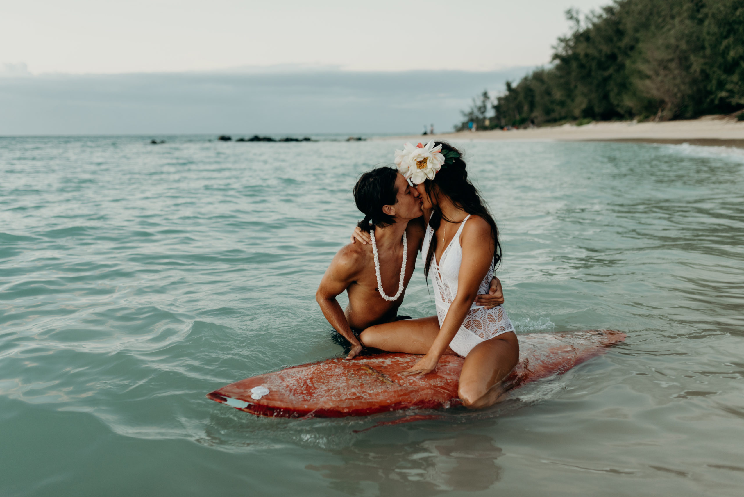 How to Elope in Hawaii on a Budget